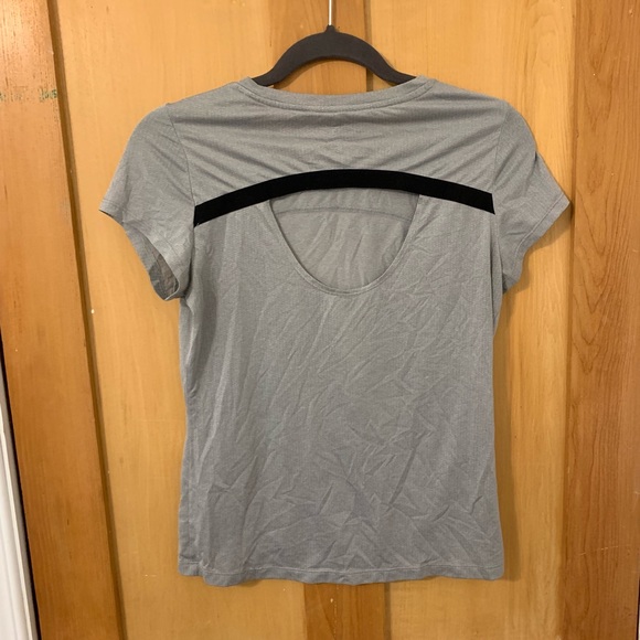 Workout shirt - Picture 2 of 3